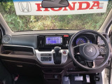 フロントガラスが大きく、ワイドな視界で運転もしやすくなるように、設計されています。