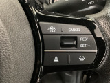 【アダプティブ・クルーズ・コントロール】予め設定した車速内でクルマが自動的に加減速。 前走車との適切な車間距離を維持しながら追従走行し、高速道路でのドライバーの疲労を軽減してくれる嬉しい機能付♪