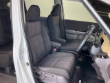 当車両は、次のお客様に気持ちよくお乗りいただくため、専門スタッフによる【徹底シートクリーニング】を施工済みです!