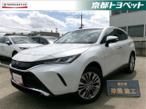 プラチナホワイトパールのハリアーハイブリッド入荷しました。 外観もかっこよくて、内装もこだわられていて、しかも燃費まで良い!?ハリアーハイブリッドなら、アウトドアから普段乗りまでこなせちゃいます!