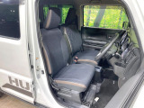 運転席シート廻りは使用感も少なく、良好な状態となっています。丁寧に使われていたことがよくわかりますね。