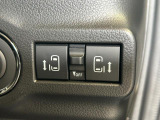 両側電動スライドドア装備!運転席よりボタン一つで開閉可能でございます。