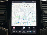 【Google搭載ナビ】Googleのアプリケーションとサービスがビルトインされ、スマートフォンと同じように車両を直感的に操作できます。Googleマップで音声操作や最新の交通情報を知ることが可能です