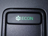 エンジン、エアコンなどを制御し低燃費な『ECONモード』に、また走りを楽しみたいとき、空調など快適性を重視したいときにはスイッチOFFで通常モードに切り替えができます!