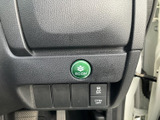狭い場所での駐車も安心。後方の状況を的確に把握でき、安全な運転をサポートします。