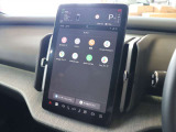 Androidを搭載しており、Playストアからアプリを追加できます 好みのナビゲーションアプリをインストールするなど自由度があります