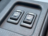 【シートヒーター】寒い日に重宝するシートヒーター!エアコンより早く温まってくれるので寒がりの人も安心ですね♪エアコンの温風は乾燥するから苦手、という方にもをおすすめです。