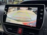 【バックカメラ】運転席から画面上で安全確認ができます。駐車が苦手な方にもオススメな便利機能です。