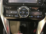 左右独立温度コントロールフル運転席、助手席それぞれで独立して温度設定ができます。冷え性の方が乗っても安心ですね♪