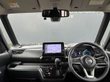 インパネ全体の写真で見た目もわかりやすく、使いやすいお車です。
