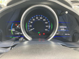 視認性の高いメーターで、運転に必要な情報を的確に把握。運転状態を常に確認でき、安全運転をサポートします。デザイン性も洗練されています。