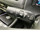 雨天時でもクリアな視界を確保。運転状況に合わせて、ワイパーの作動を細かく調整できます。