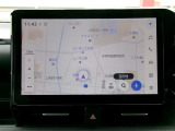 DCM(専用通信機)を装備したコネクティッドナビです。なお無償でのご利用期間は限定(令和10年10月まで)されています。詳しくは営業スタッフにお問い合わせください。