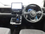 ぜひ展示車の運転席に座ってみてください。