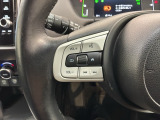 ステアリングにオーディオ操作スイッチが付いています。オーディオ画面に直接タッチしなくても操作が出来ますので、運転に集中できます。