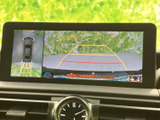 後方状況を安全確認できるバックモニター。狭い場所での運転や駐車が格段に楽になります。運転に自信がない方にもおすすめです。