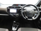 ぜひ展示車の運転席に座ってみてください。