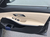 ドア内張りも良好な状態です。
