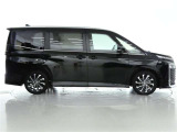 【電動スライドドアボタン】 車内からも開閉可能なスライドドアスイッチが付いています☆ (^_-)-☆ お荷物を抱えてドアが開けられないなんて事もありますよね!そんなお連れ様にも喜ばれる♪親切な機能です