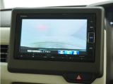 ◆バックカメラ◆リバースにするだけで映ります、後方の安全確認や、狭い駐車場での車庫入れ、雨の日や夜間など視界の悪い時に便利です!安全にバックする為には欠かせない装備です。
