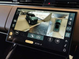 【3Dサラウンドカメラ(360&deg;カメラ)】全方位の死角となる部分や発進時・駐車時・細い路地からの運転などカメラを通してモニターで確認することが可能です。