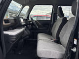 運転しやすいシンプルな操作性。必要な情報が視認しやすいメーター類が配置されています。快適な運転をサポートします。