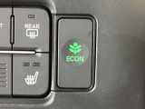 ★ECONスイッチ★ エコドライブを加速しよう!スイッチをONにすると、運転の仕方によるロスを抑え込み燃費をよくするようクルマが頑張ります(*^ー^*)燃費向上にチャレンジ♪