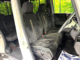 運転席シート廻りは使用感も少なく、良好な状態となっています。丁寧に使われていたことがよくわかりますね。