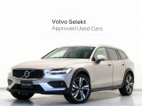 2025年モデル『V60CC Ultra B5 AWD』Google搭載 前後純正ドラレコ 48V 白革 ドリフトウッドパネル クリスタルシフトノブ 前後シートヒーター 19インチAW ステアリングホイールヒーター【グループ 総在庫300台!】