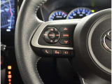 ハンドルから手を放さずに操作出来ますので、安全運転にもつながりますね