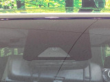 【プリクラッシュセーフティ】前方の車両等を検知し、衝突しそうな時は警報で注意を促し、ブレーキを踏む力をサポート。ブレーキを踏めなかった場合は衝突被害軽減ブレーキが作動、衝突回避をサポートします。