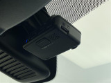 【ドライブレコーダー】映像・音声などの運転中の記録を残します。事故などを起こした起こされた時の証拠になりえますので、もしも時でも安心ですね。