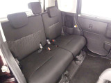 ゆとりある広々とした車内空間は、ドライブを始め買い物やレジャーなど、幅広く活躍します。一人でもみんなとでもお出かけを楽しみましょう!