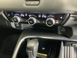 運転席/助手席シートヒーターで寒い日もすぐに温かくなり快適に過ごせます。3段階の温度調整が可能です