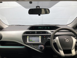 運転席からの視界は広く、運転操作もスムーズに行えます。シートの形状も工夫されており、長時間のドライブでも疲れにくいでしょう。