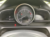 視認性の高いメーター類で、運転に必要な情報を的確に把握できます。運転状況を常に把握し、安全運転を心がけられますね。