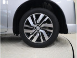 純正14インチアルミホイール装備・タイヤサイズ165/65R14