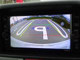 【バックモニター】車をバックさせる際に後方の様子をカーナビのモニターで確認。バック駐車を安全にスムーズに行うことができます!