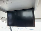 後席用モニターが付いているので、渋滞でも後部座席の方を飽きさせません♪