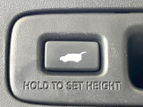 【パワーバックドア】スマートキーや運転席のボタンを押すだけでリアゲートが自動で開閉します!荷物を持っている時や、高い位置にあるバックドアを閉める際に便利な機能です♪