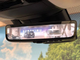 【デジタルインナーミラー】後席の大きな荷物や同乗者で後方が確認しづらい時でも安心!カメラが撮影した車両後方の映像をルームミラー内に表示。クリアな視界で状況の確認が可能です!