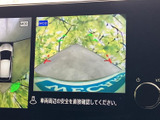 後方確認をサポートするモニター。狭い道や駐車時にも、安全に運転操作が行えます。運転に自信がない方にもおすすめです。