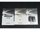 保証書・記録簿・取扱説明書と揃っていいます。キーの電池は新品にお取替えしてから納車させて頂きます。