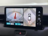 ★マルチビューカメラシステム★ギヤをRに入れるとナビの画面には上空から見下ろし感覚の映像がドライバーをアシスト★