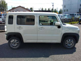 こちらのお車は店頭に展示してありますので、ぜひ実際にご覧ください。ご来店お待ちしております。
