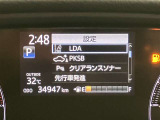 いまや必須装備「ナビゲーション」搭載!知らない場所にスイスイッとドライブ。もう、これなしではハンドルを握れませんね!でも運転中の操作は危険ですのでご注意ですね☆