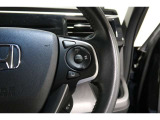 Hondaセンシングの機能のひとつ、アダプティブクルーズコントロール付!アクセルから足を離しても設定したスピードと前車との車間を保ち走行してくれます!車線維持もアシスト☆高速道路で疲労軽減ですね☆