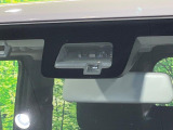 【スズキ セーフティサポート】走行中に前方の車両等を認識し、衝突しそうな時は警報とブレーキで衝突回避と被害軽減をアシスト。より安全にドライブをお楽しみいただけます。