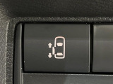 【パワースライドドア】スマートキーや運転席のスイッチでスライドドアの開閉が可能♪電動だから力を入れてドアを開ける必要が無く、小さいお子様でも、重い荷物を持っている時もラクに開け閉めできます♪