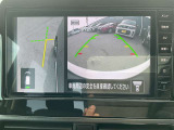 アラウンドビューモニターは、自車の前方・左側面映像をモニタ-に映して離合時・駐車時などにとても便利です。